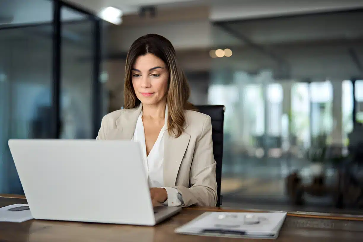 Atualização do sistema de relógio ponto: por que é essencial para a sua empresa?