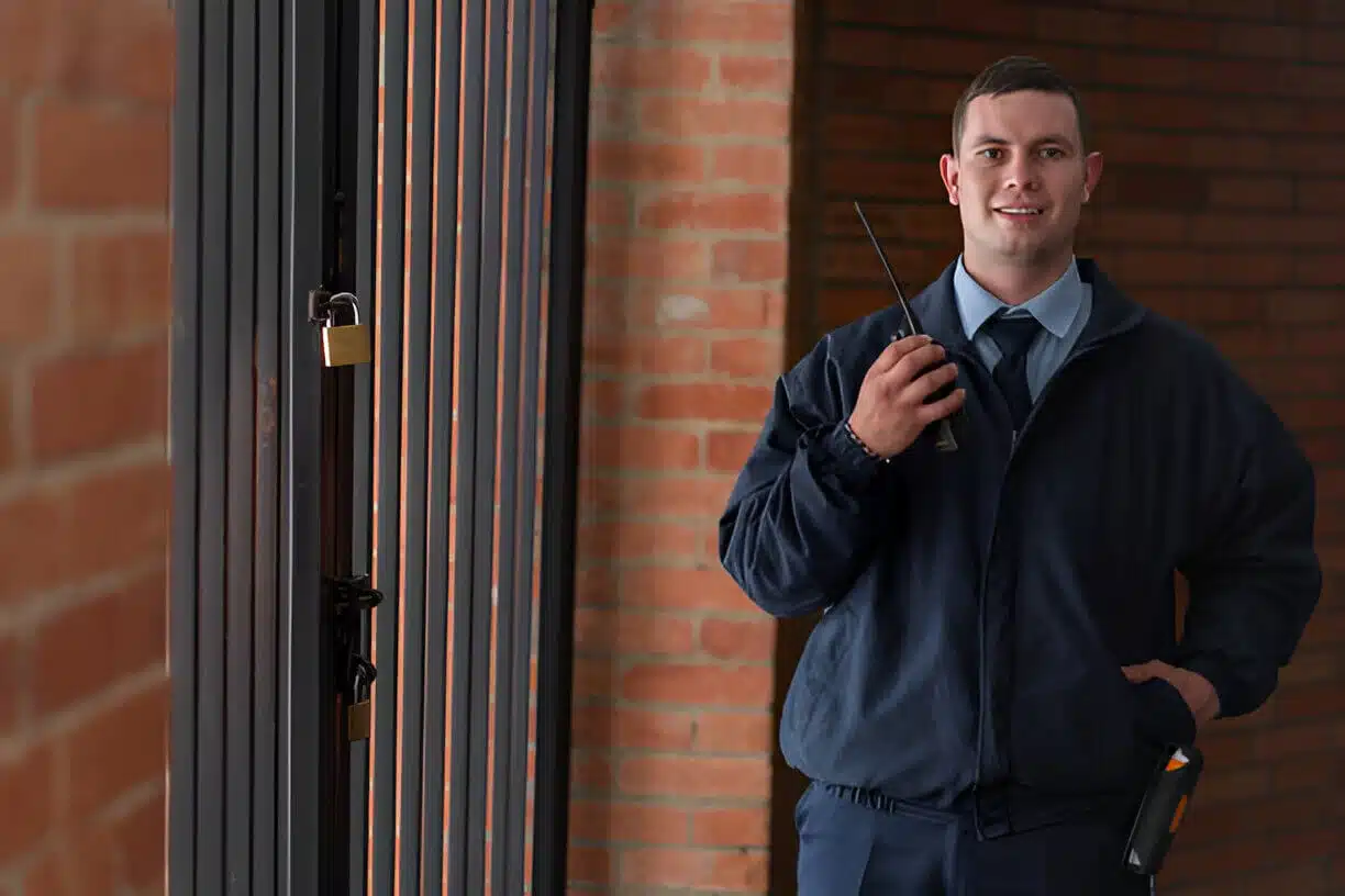 Controle de rondas: entenda como o relógio vigia protege sua empresa