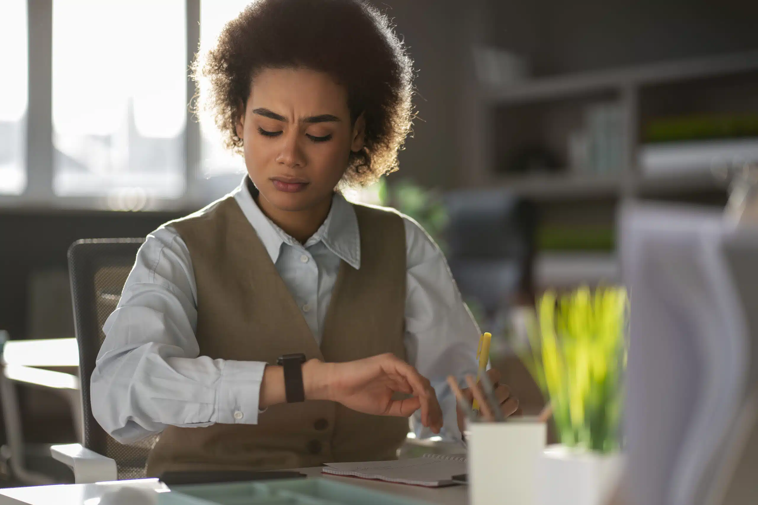 O que a CLT determina sobre o controle de jornada