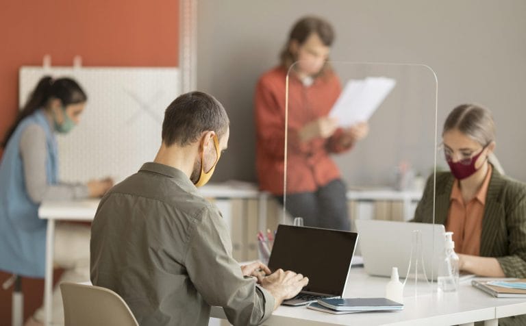 Ponto eletrônico para pequenas empresas